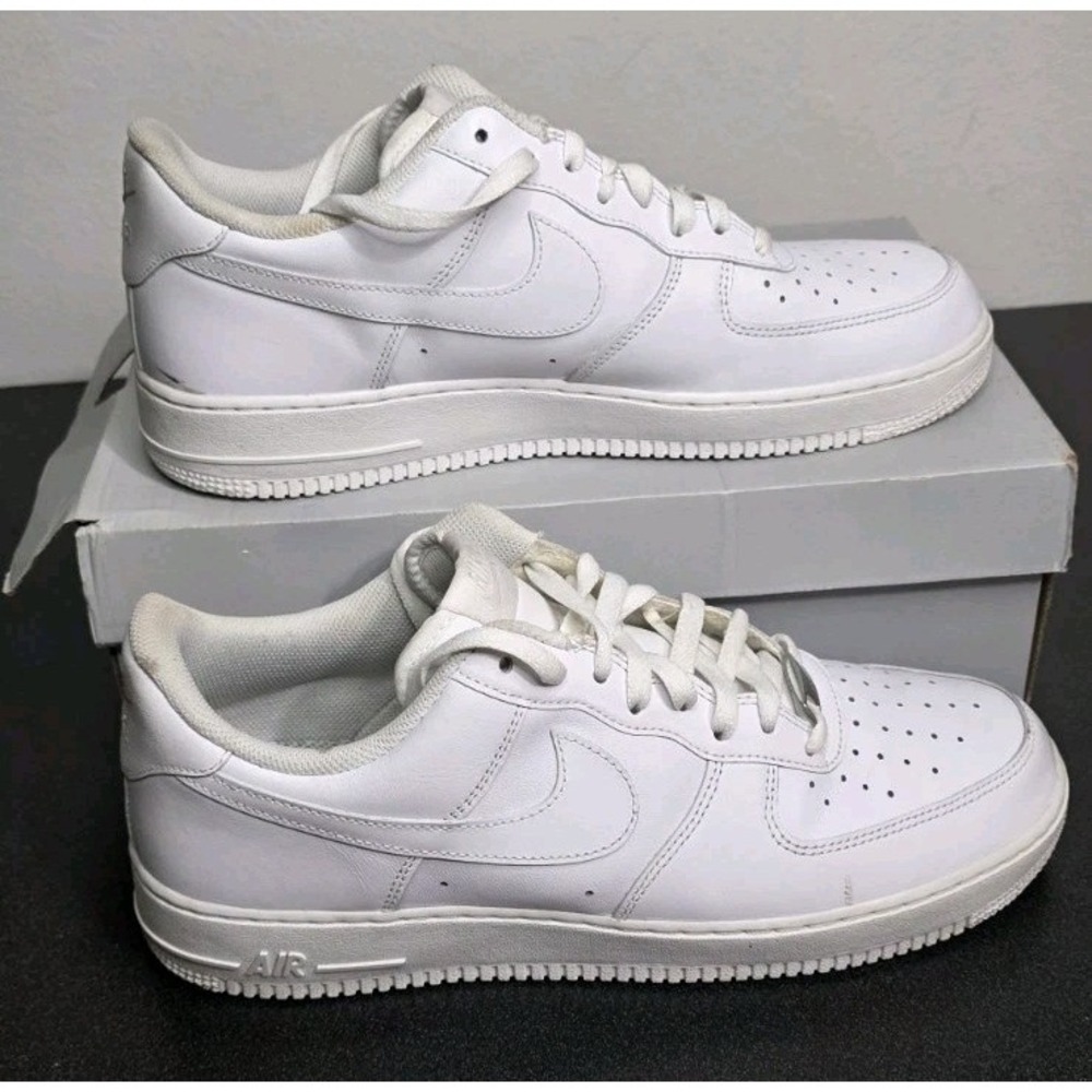 Nike Air Force 1 Low '07 White CW2288-111 Men's 11.5 W/ Box Triple White Sneaker